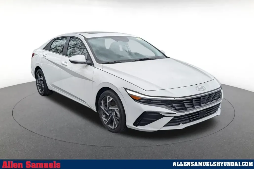 2025 Hyundai Elantra SEL Convenience photo 1