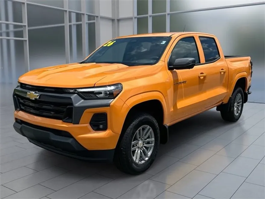 2026 Chevrolet Colorado LT photo 1