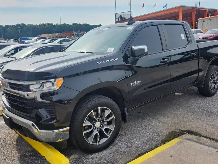 2023 Chevrolet Silverado 1500 LT Texas Edition photo 1