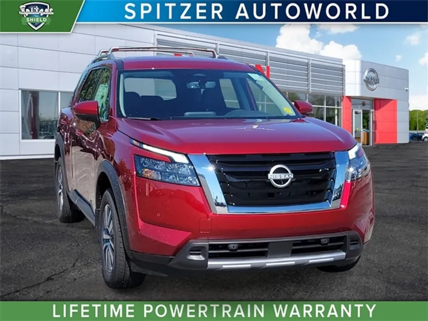 2025 Nissan Pathfinder SL photo 1