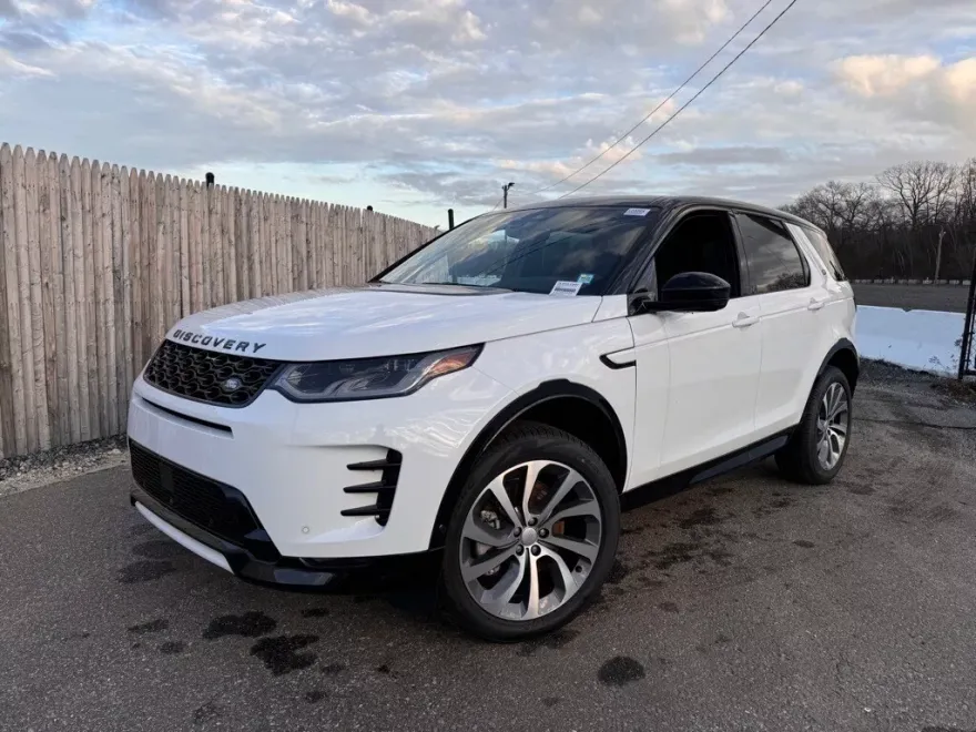 2025 Land Rover Discovery Sport Dynamic SE photo 1