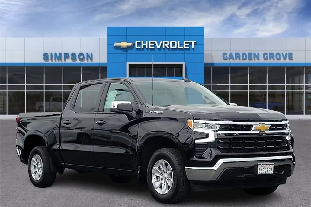 2025 Chevrolet Silverado 1500 LT photo 1