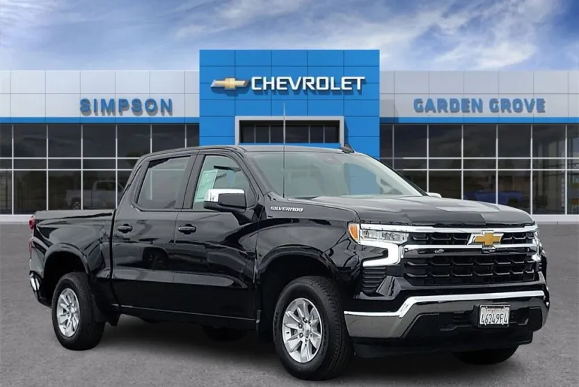 2025 Chevrolet Silverado 1500 LT photo 1