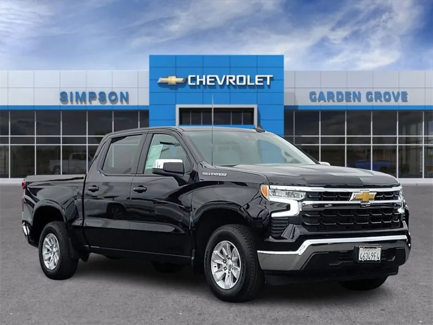 2025 Chevrolet Silverado 1500 LT photo 1
