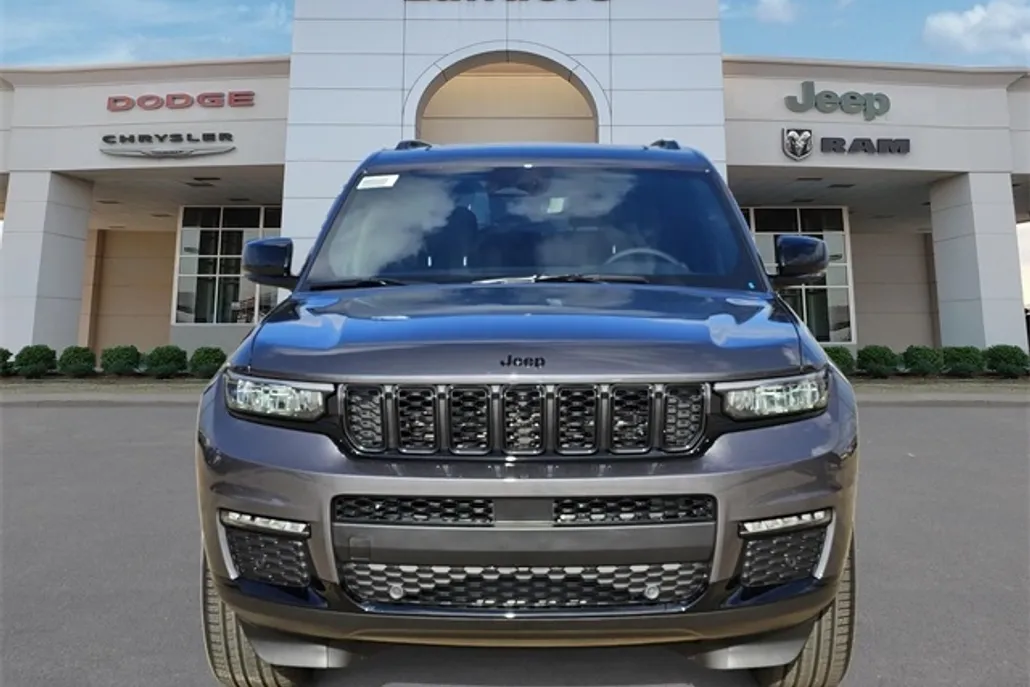 2025 Jeep Grand Cherokee Limited photo 1