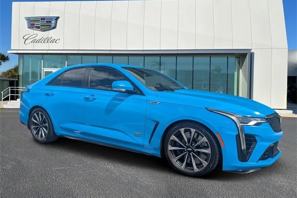2022 Cadillac CT4 photo 1
