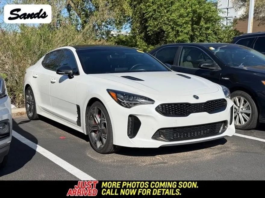2020 Kia Stinger GT2 photo 1