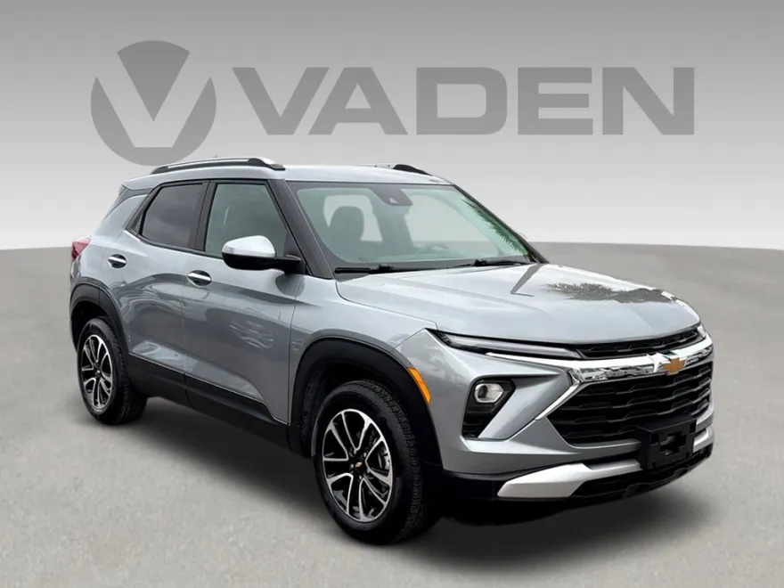 2025 Chevrolet Trailblazer LT photo 1