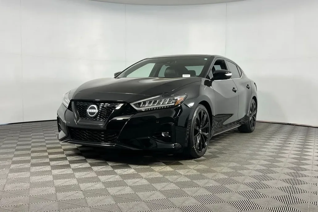 2023 Nissan Maxima SR photo 1