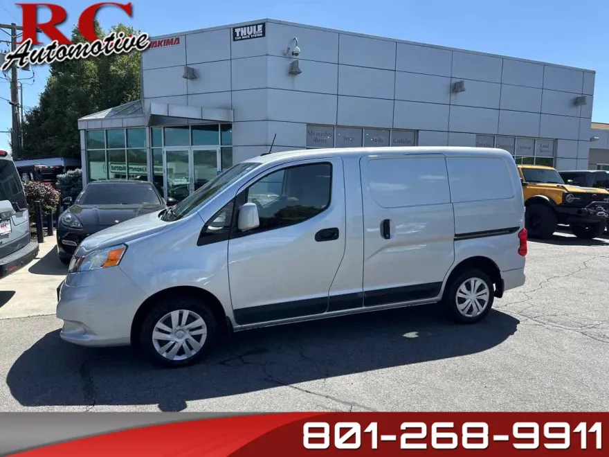 2018 Nissan NV200 SV photo 1