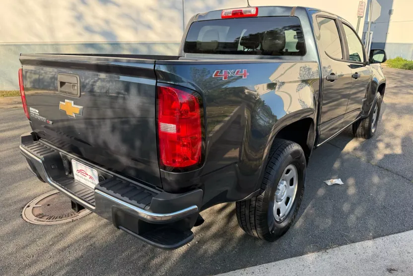 2019 Chevrolet Colorado LT photo 1