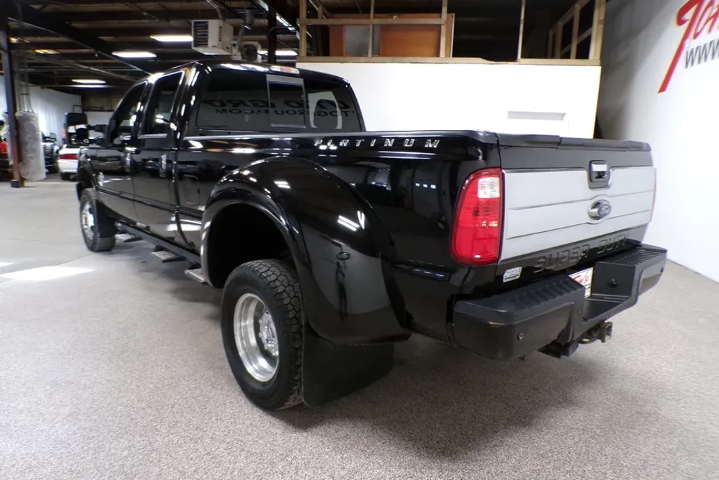 2016 Ford F-350 Lariat photo 1