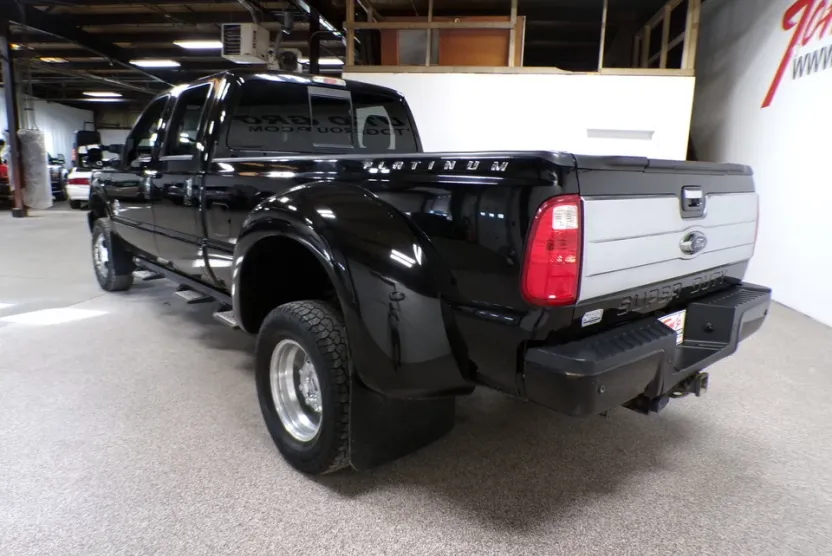 2016 Ford F-350 Lariat photo 1