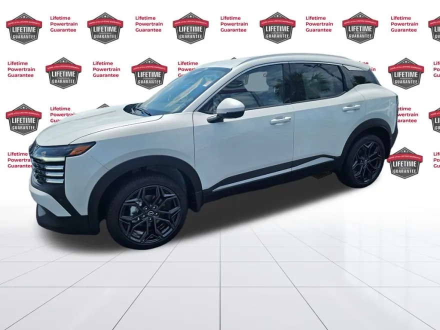 2025 Nissan Kicks SR photo 1