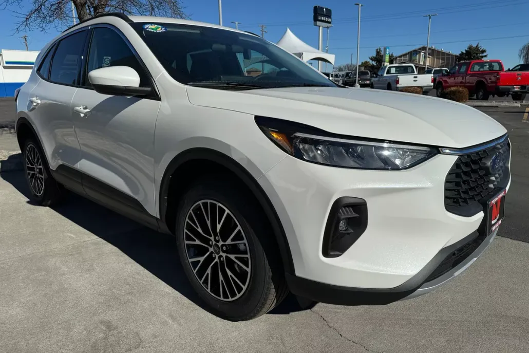 2024 Ford Escape photo 1