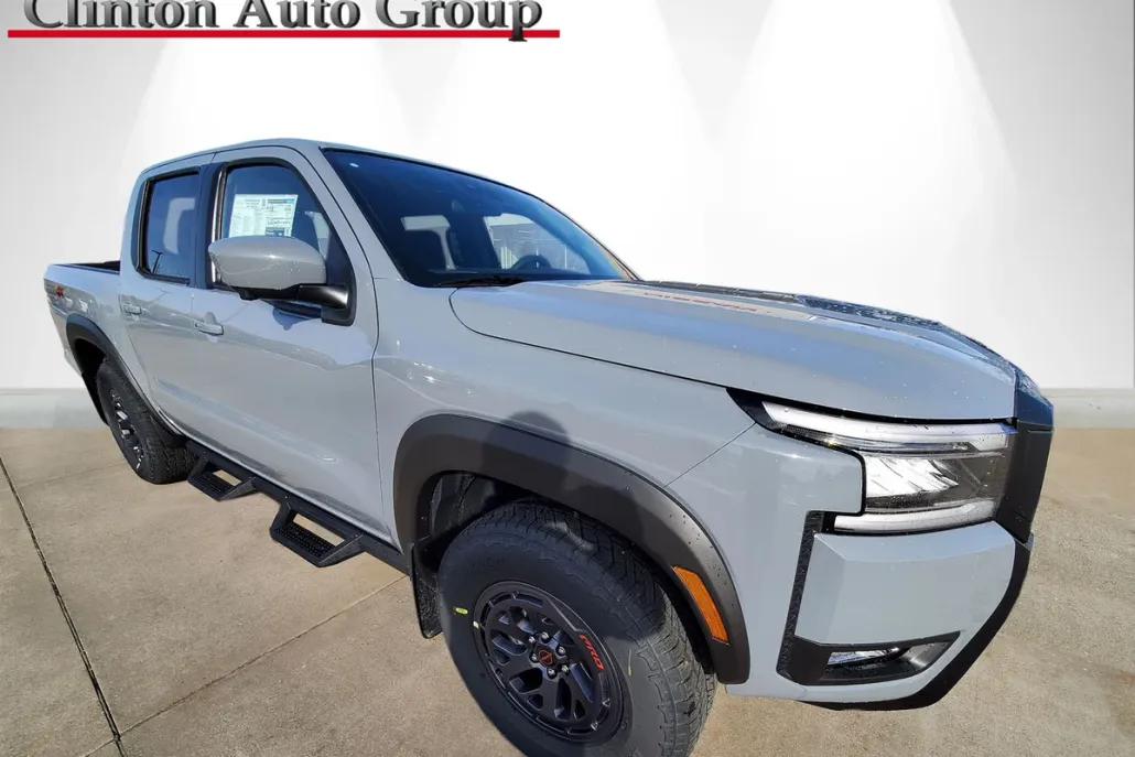 2025 Nissan Frontier PRO-4X photo 1
