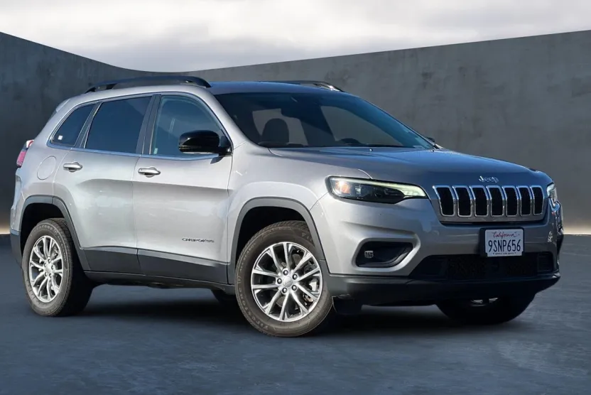 2022 Jeep Cherokee Latitude Lux photo 1