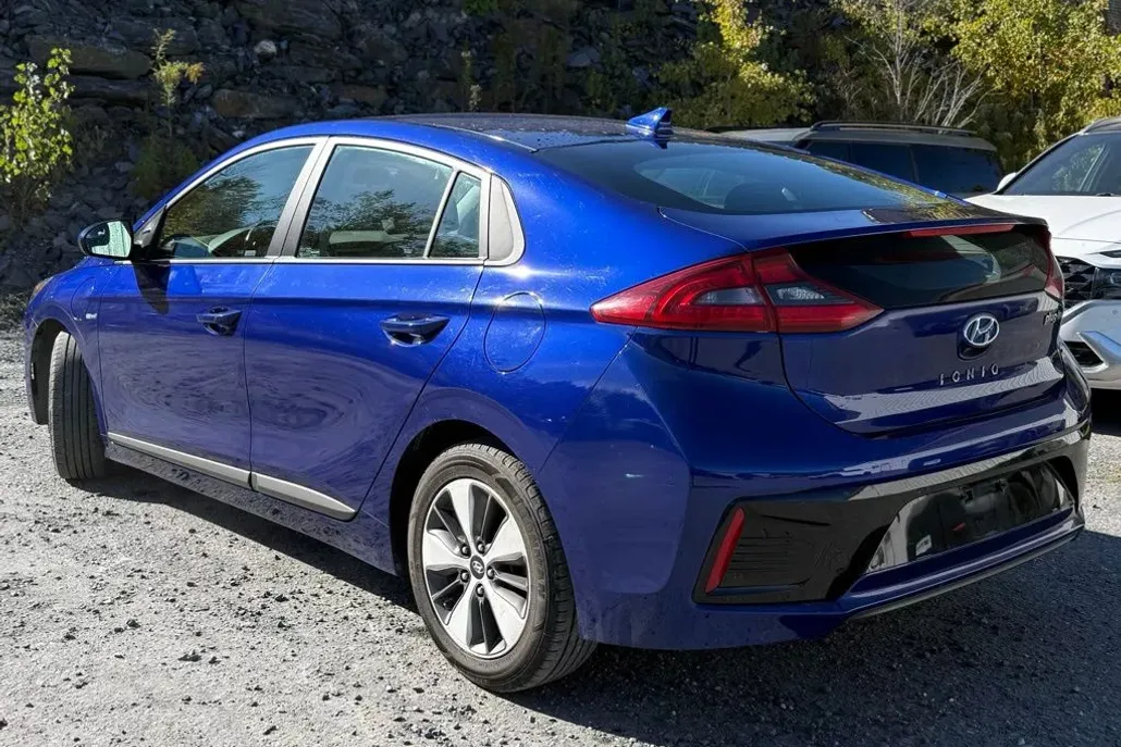 2019 Hyundai Ioniq Plug-In Hybrid photo 1