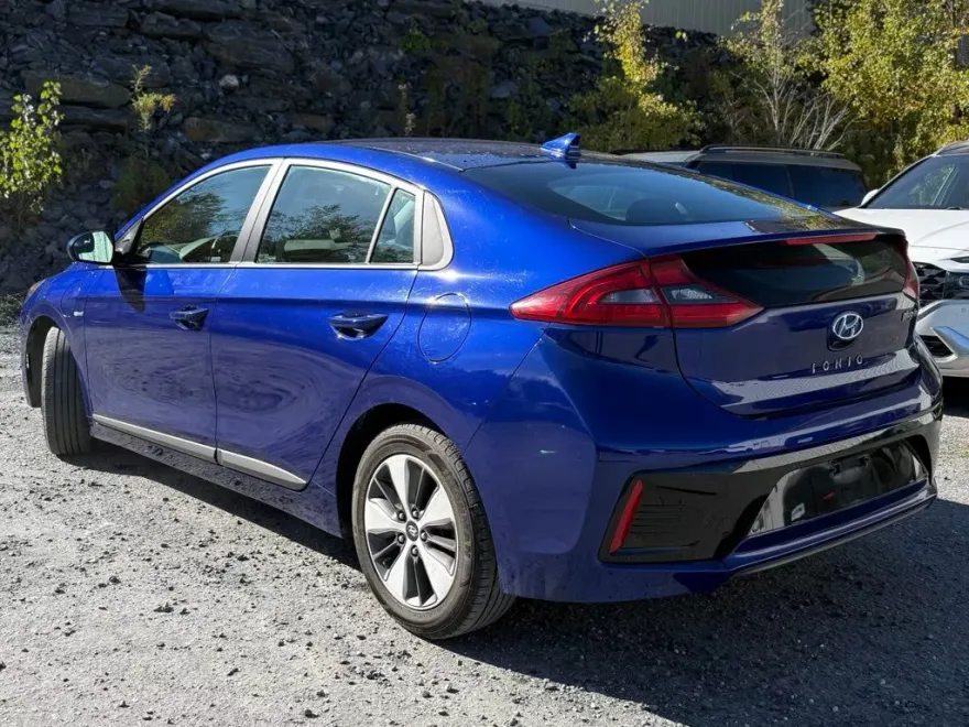 2019 Hyundai Ioniq Plug-In Hybrid photo 1