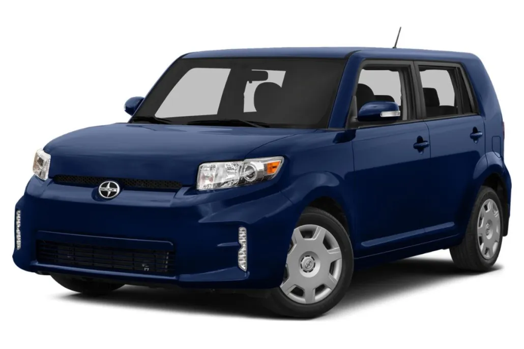 2015 Scion xB Base photo 1