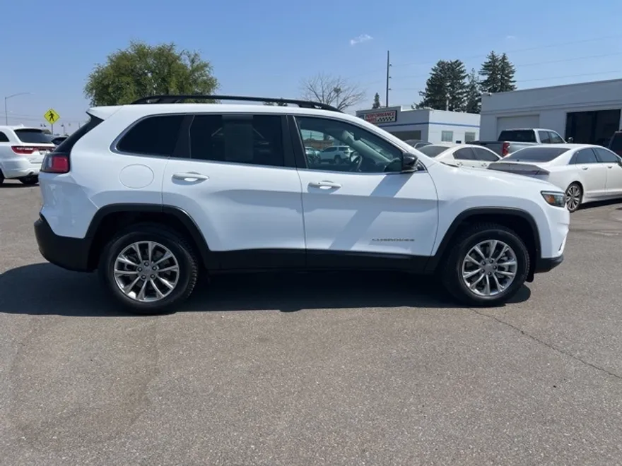 2022 Jeep Cherokee Latitude Lux photo 1
