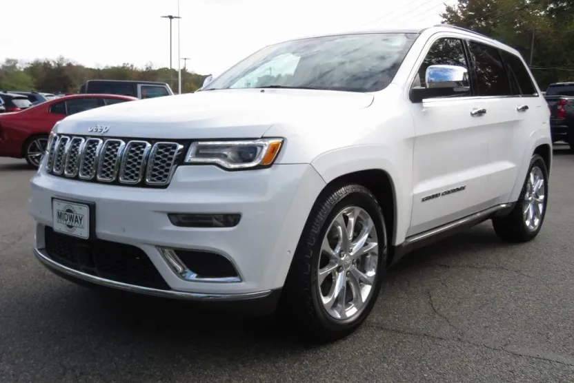 2021 Jeep Grand Cherokee Summit photo 1