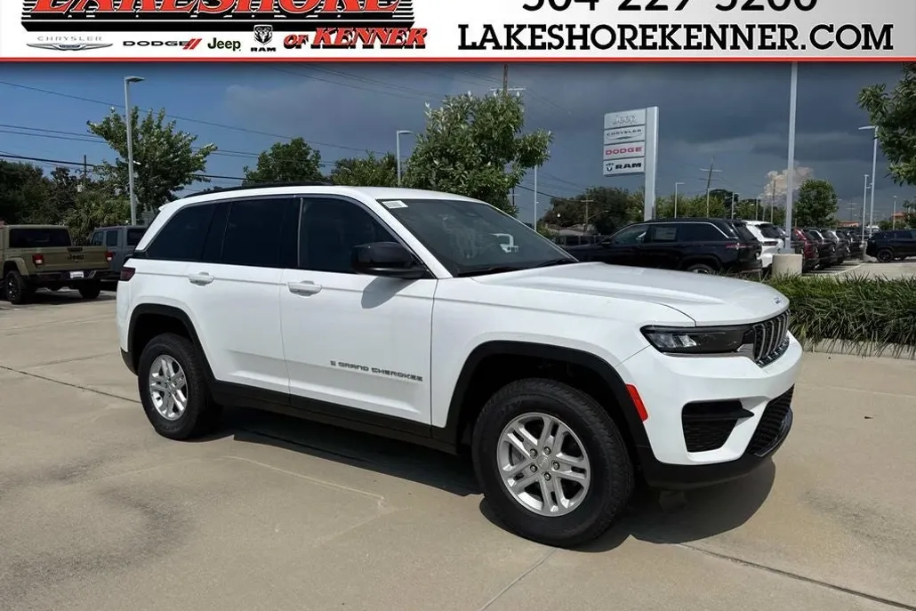 2025 Jeep Grand Cherokee Laredo Altitude photo 1