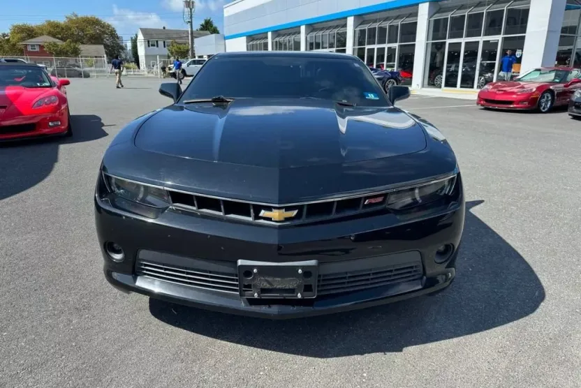 2015 Chevrolet Camaro 2LT photo 1