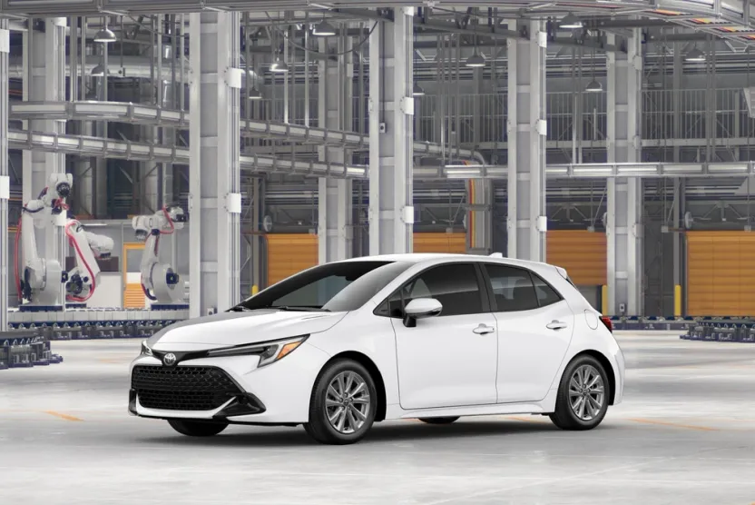 2025 Toyota Corolla SE photo 1