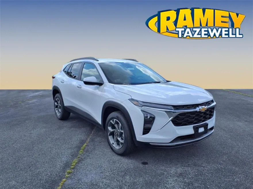 2025 Chevrolet Trax LT photo 1