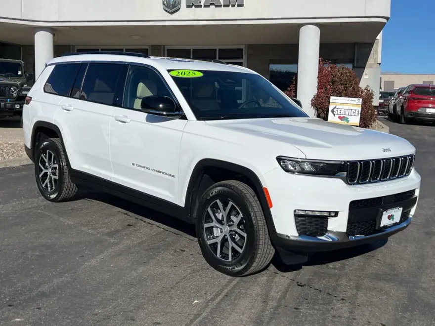 2025 Jeep Grand Cherokee Limited photo 1