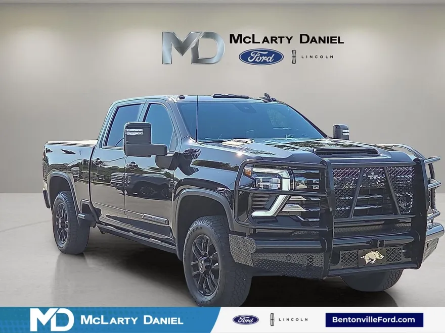2025 Chevrolet Silverado 2500HD High Country photo 1