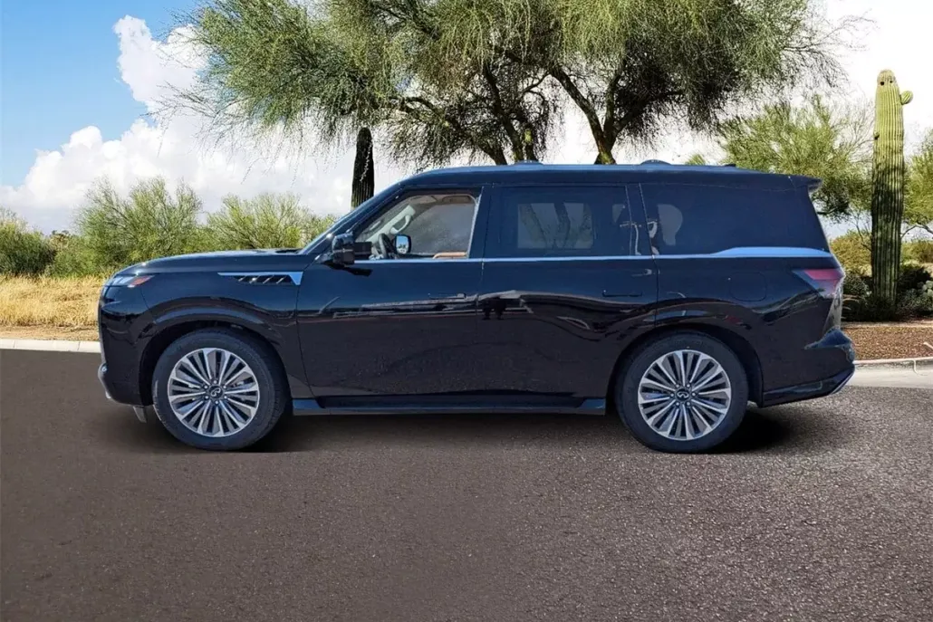 2025 Infiniti QX80 Luxe photo 1