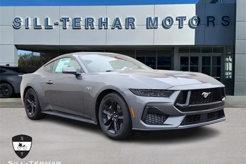 2025 Ford Mustang GT photo 1
