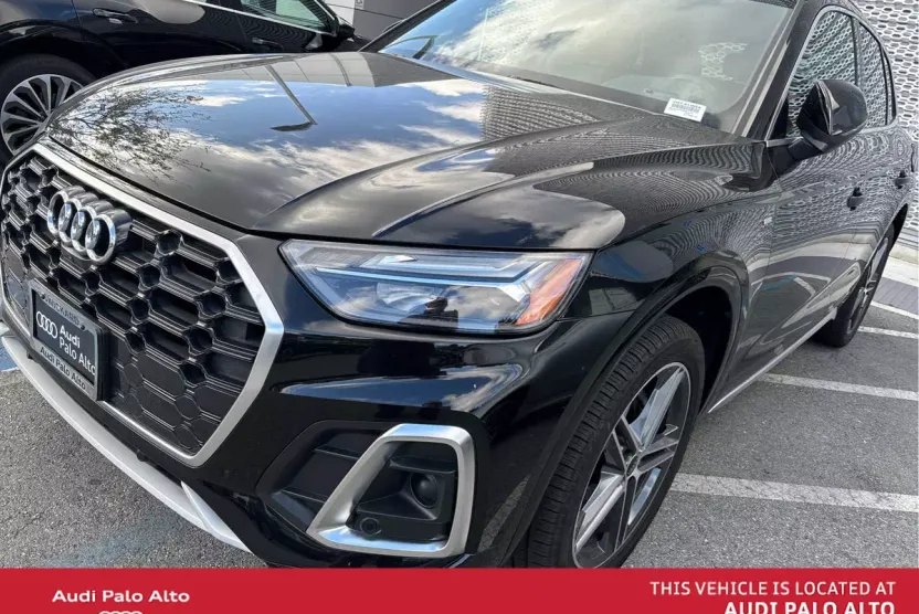 2022 Audi Q5 S line Premium Plus photo 1