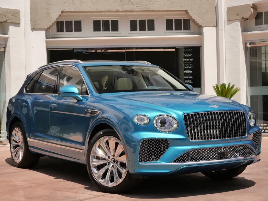 2024 Bentley Bentayga Azure photo 1