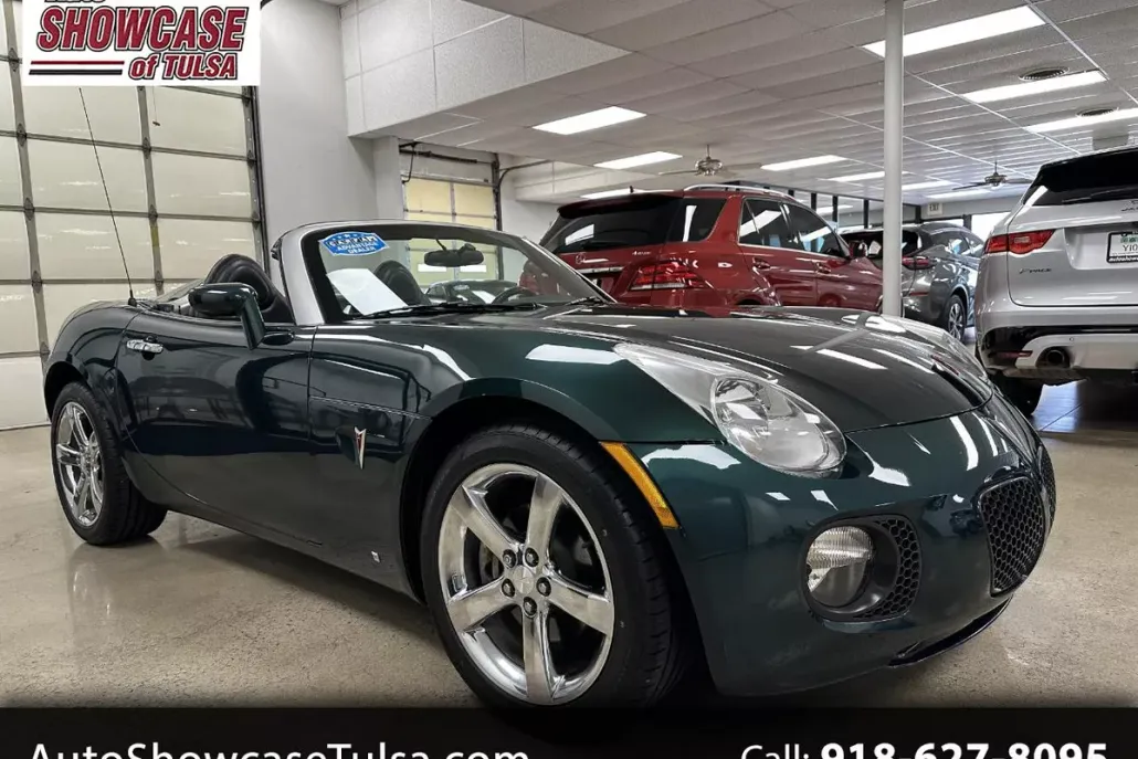 2007 Pontiac Solstice Convertible photo 1