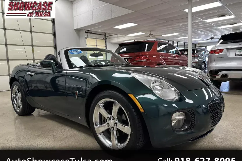 2007 Pontiac Solstice Convertible photo 1
