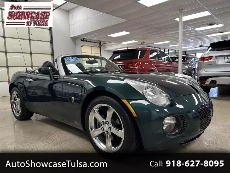 2007 Pontiac Solstice Convertible photo 1