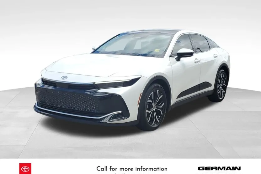 2023 Toyota Crown Limited photo 1