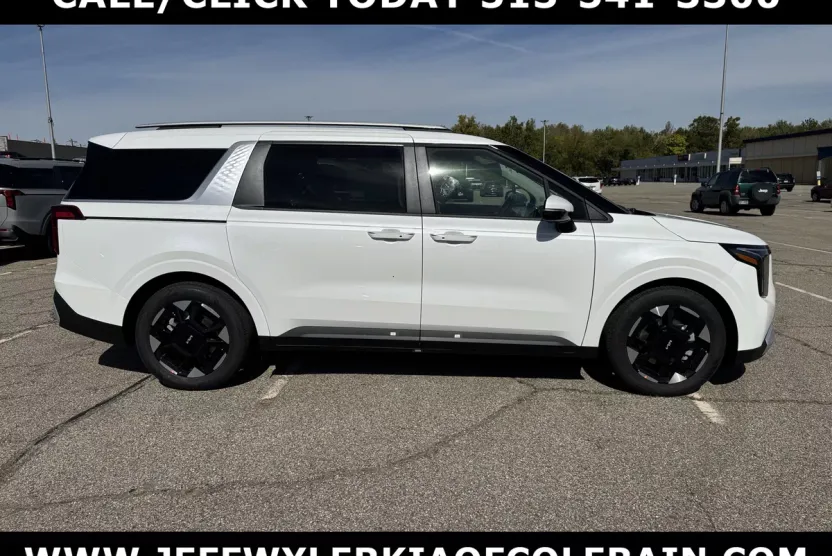 2026 Kia Carnival EX photo 1