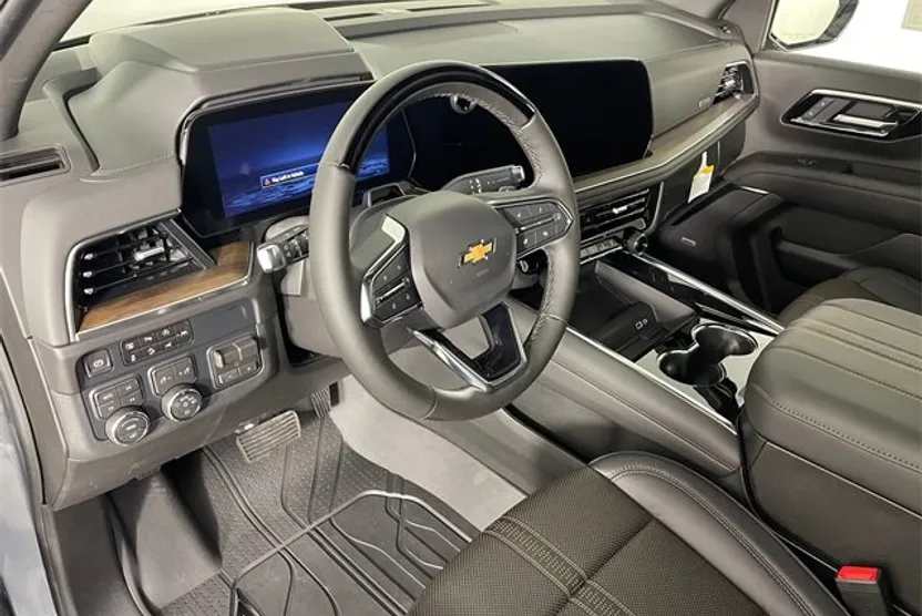 2026 Chevrolet Suburban High Country photo 1