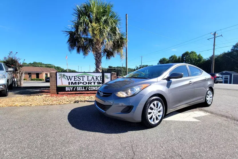 2012 Hyundai Elantra GLS photo 1