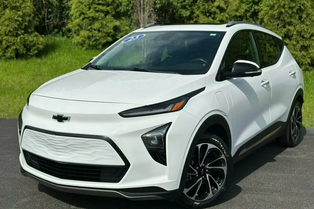 2023 Chevrolet Bolt EUV Premier photo 1