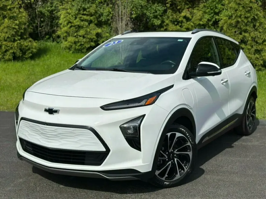 2023 Chevrolet Bolt EUV Premier photo 1