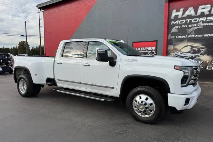 2024 Chevrolet Silverado 3500HD High Country photo 1