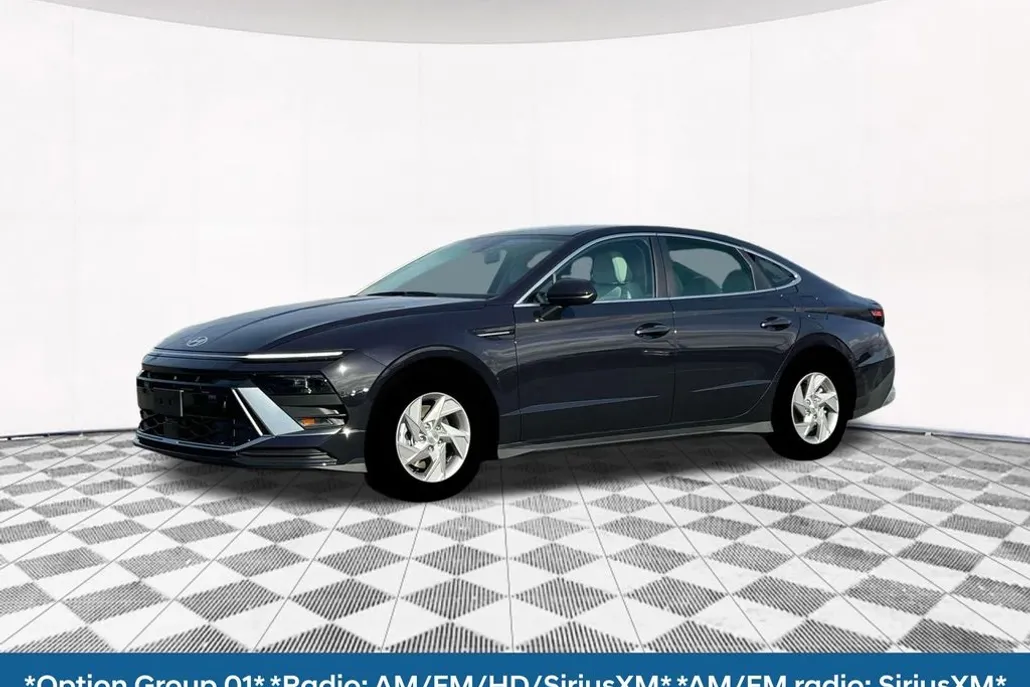 2025 Hyundai Sonata SE photo 1