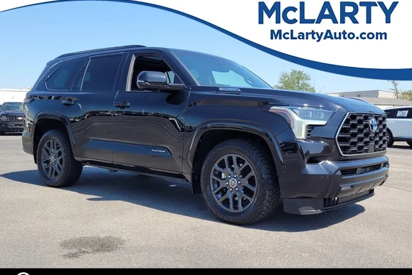 2023 Toyota Sequoia Platinum photo 1