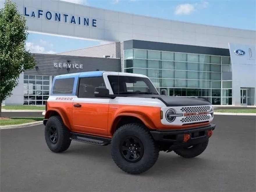 2025 Ford Bronco First Edition photo 7
