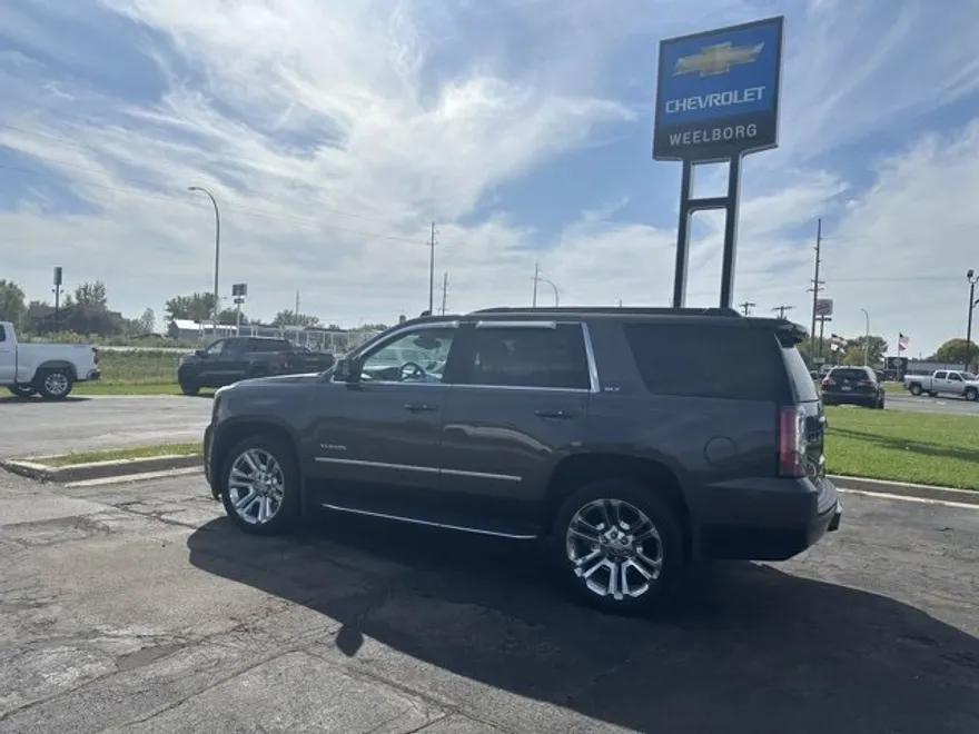 2017 Gmc Yukon SLT photo 1